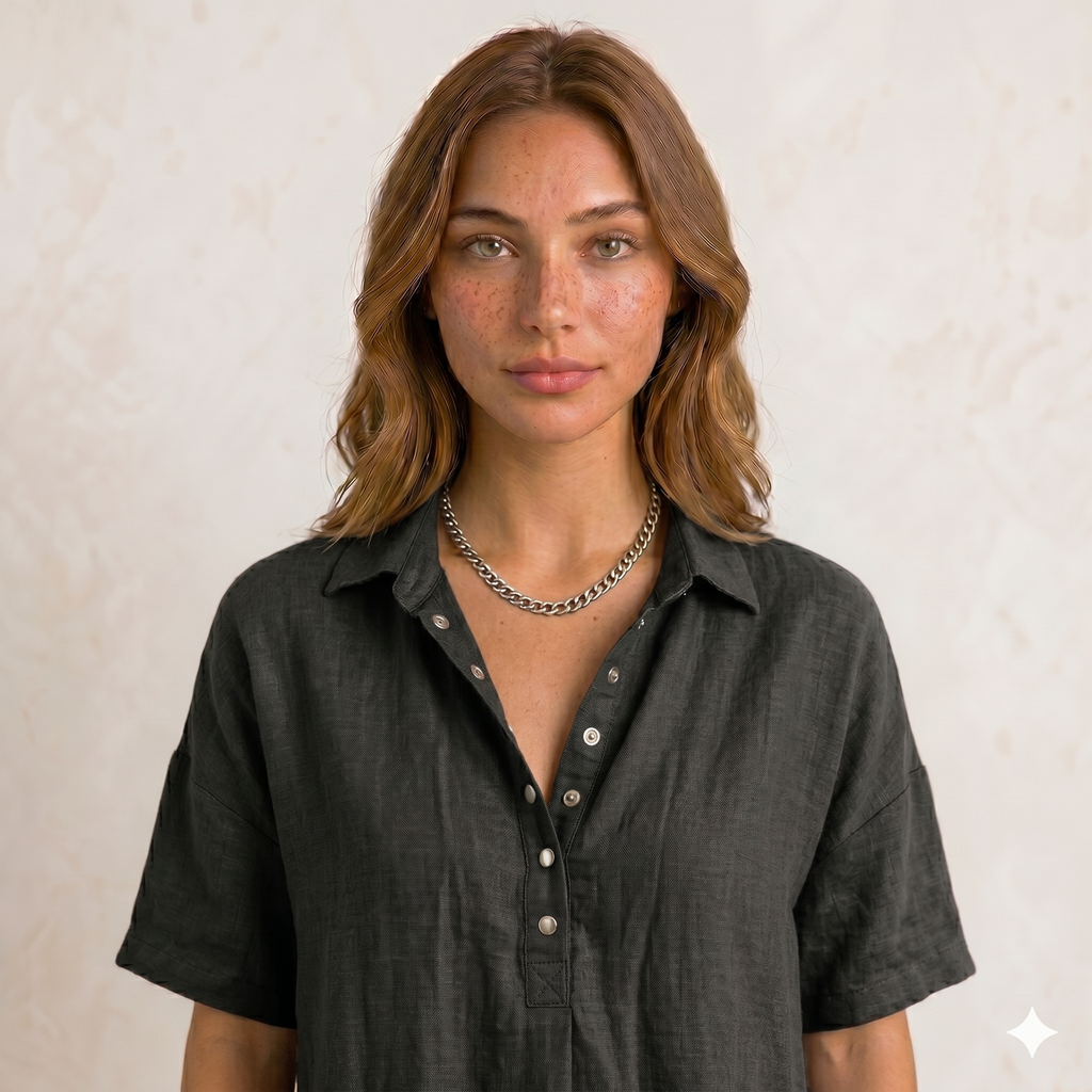 Addela | Blusa con cuello y botón
