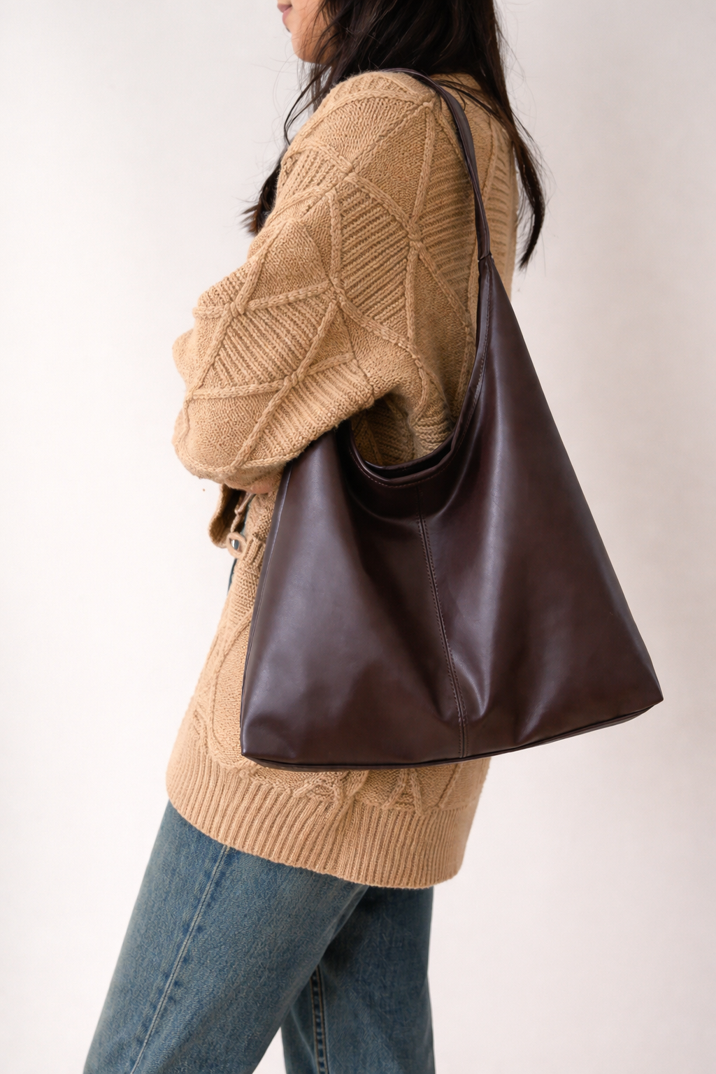 Ferrero | Bolso hobo de trabajo de piel vegana para mujer