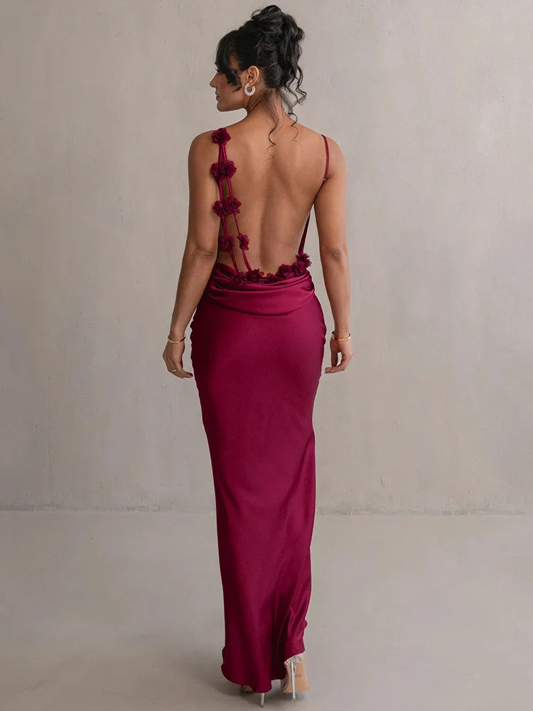 Vestido de Satén con Espalda Descubierta y Detalles Florales: Pura Sofisticación