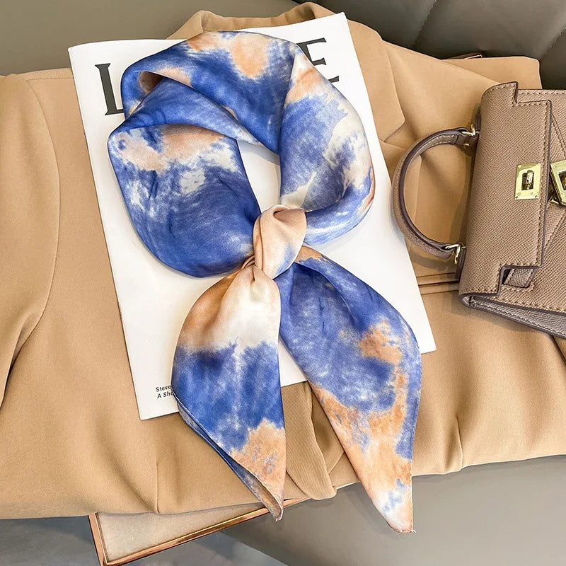 Pañuelo Versátil "Arte Vibrante": El Toque de Color Perfecto