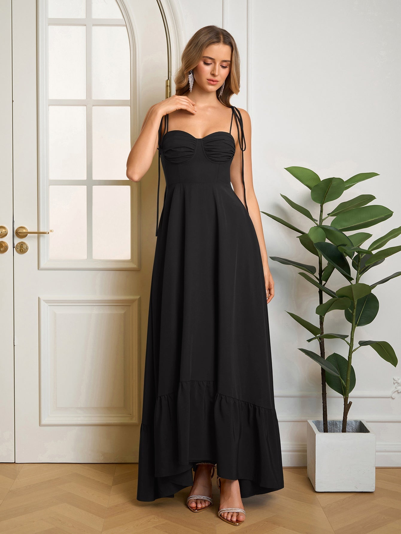 Vestido Maxi "Romance Casual": Escote Corazón y Tirantes de Lazo