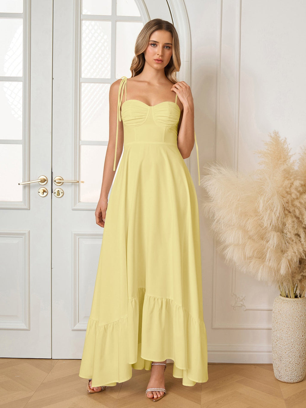 Vestido Maxi "Romance Casual": Escote Corazón y Tirantes de Lazo