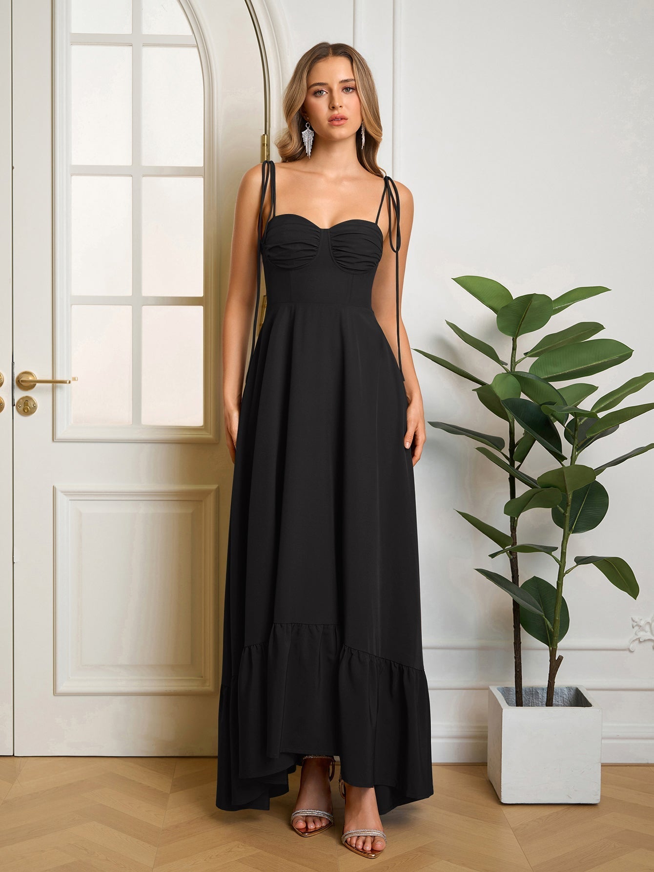 Vestido Maxi "Romance Casual": Escote Corazón y Tirantes de Lazo