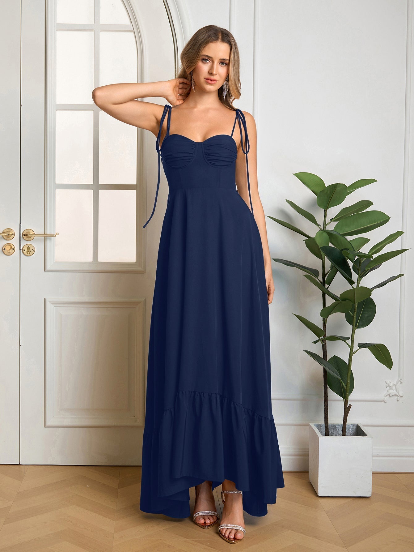 Vestido Maxi "Romance Casual": Escote Corazón y Tirantes de Lazo